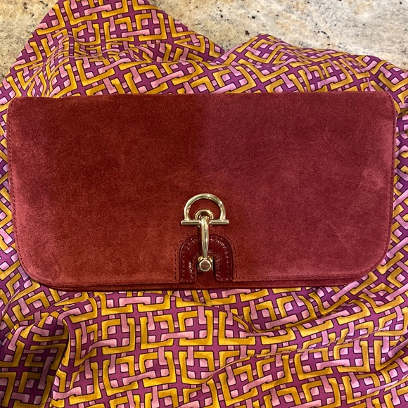 Talbots Suede clutch w/Gold Hardware - Picture 2 of 12